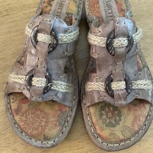 Born leather slip on shoes sandals women Size 6 Summer BORN